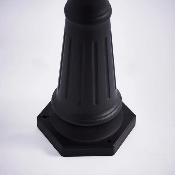 Vogue Trenton Outdoor 3 Light Lamppost - Image 4