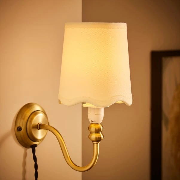 Scalloped Edge Lamp Shade - Image 10