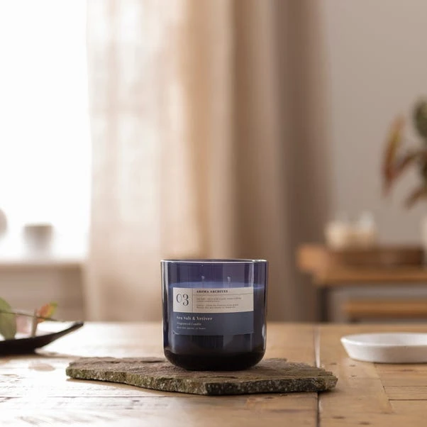 Sea Salt And Vetiver Candle - Image 2