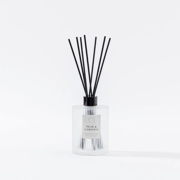 Pear And Gardenia Ribbed Diffuser - Image 3