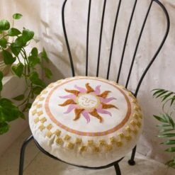 Sun Motif Tufted Seat Pad