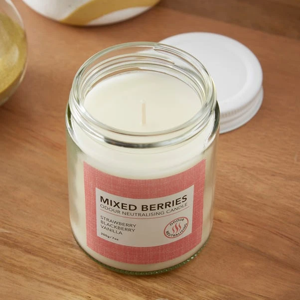 Odour Neutralising Candle Red Berries - Image 2
